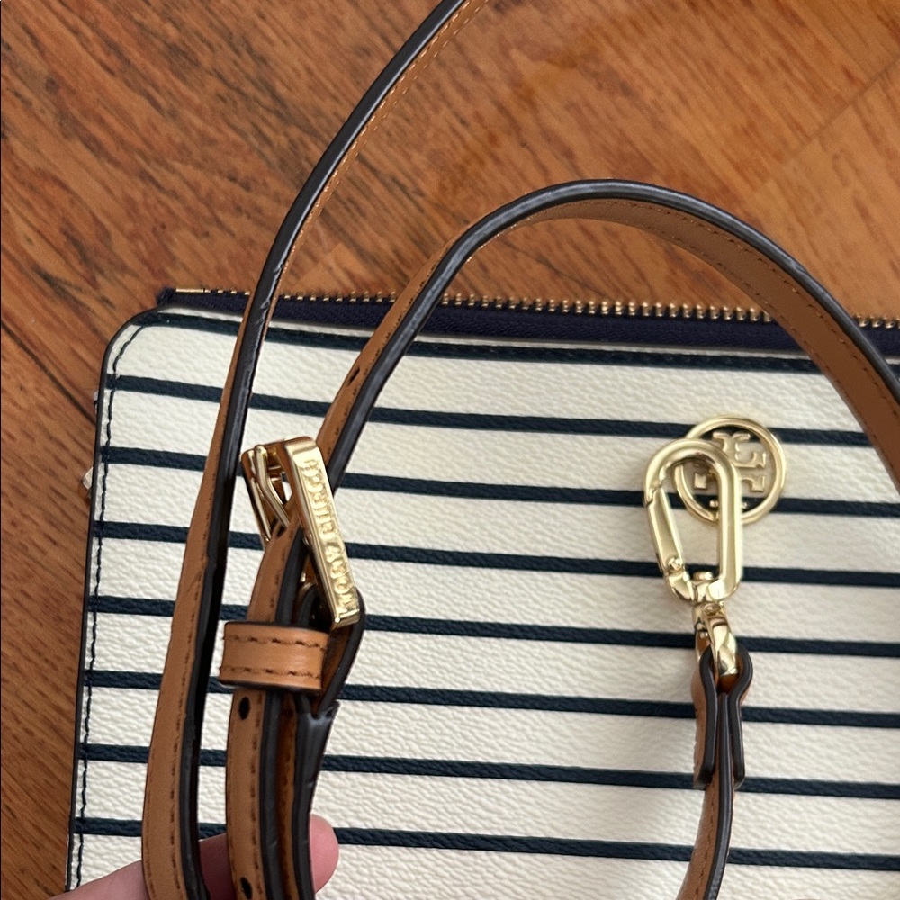 Tory Burch Blue and Cream Striped Crossbody bag - Picture 7 of 7